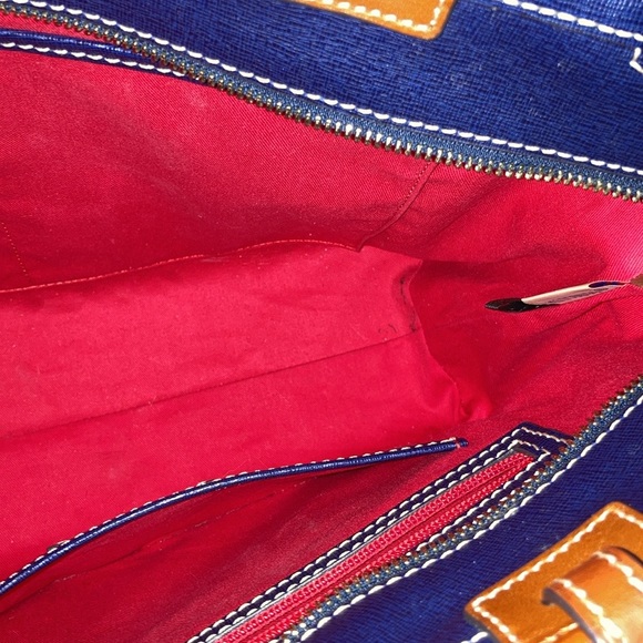 Dooney and Bourke Handbag - Picture 6 of 9